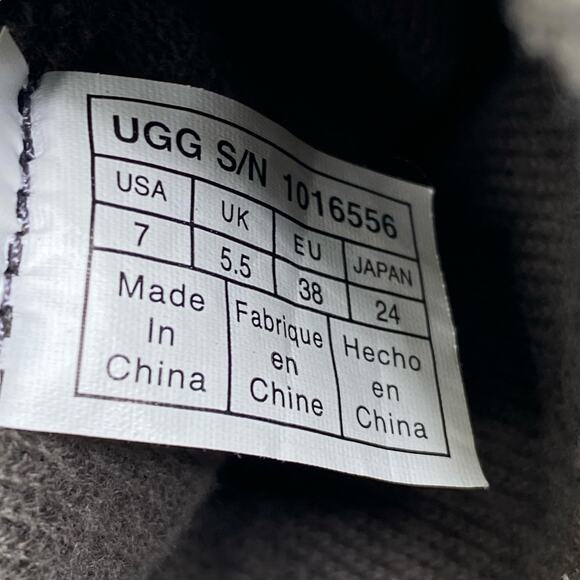 UGG Women’s Isla Grey Knit Slouchy Winter Boot Size US 7 - Picture 10 of 10